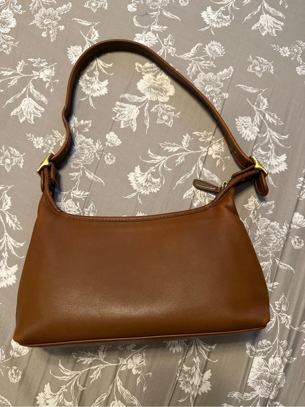 Vintage Coach legacy small hobo- Style 9059